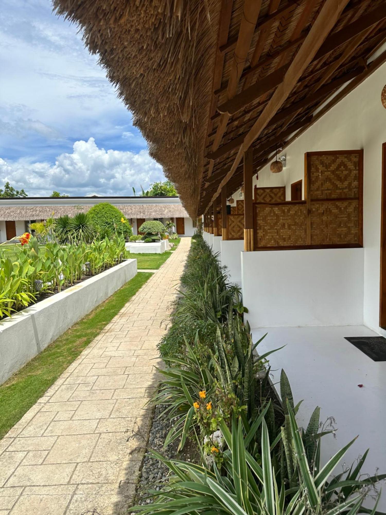 Treeshade Resort & Spa Moalboal Esterno foto