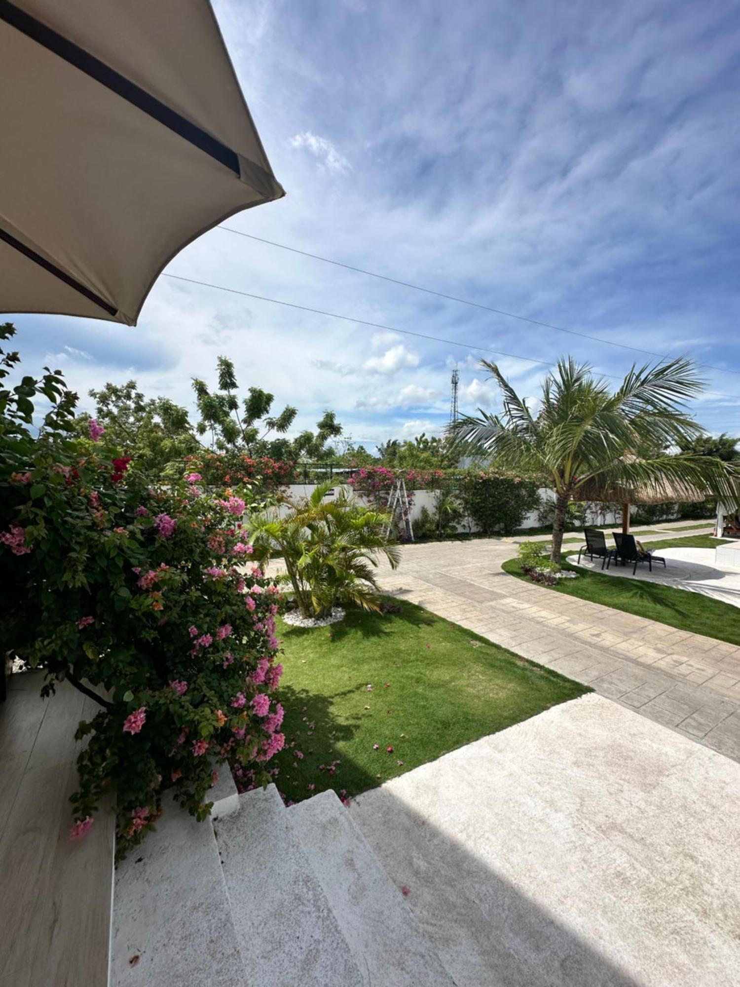 Treeshade Resort & Spa Moalboal Esterno foto